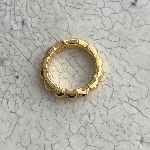 pyramid studs ring